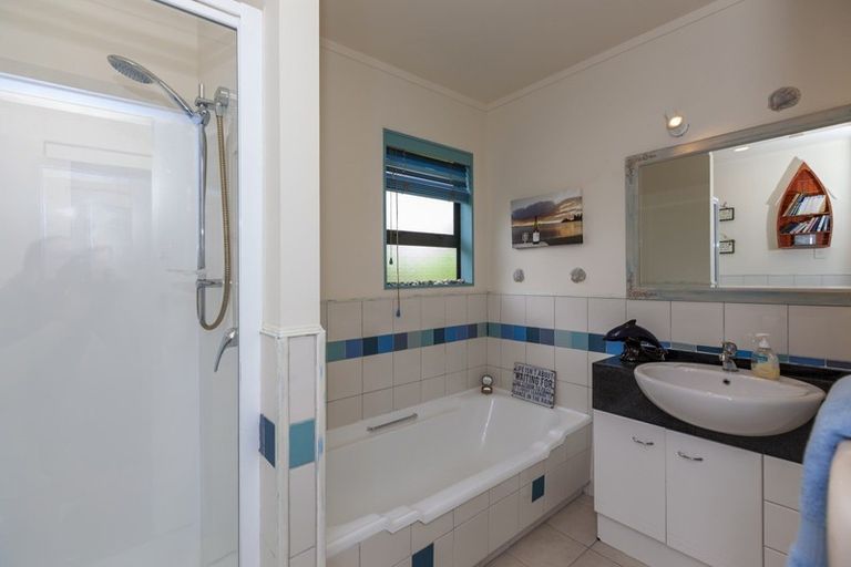 Photo of property in 85 Kiwi Road, Raumati Beach, Paraparaumu, 5032