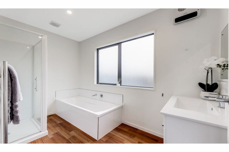 Photo of property in 2/49 Castletown Place, New Brighton, Christchurch, 8083