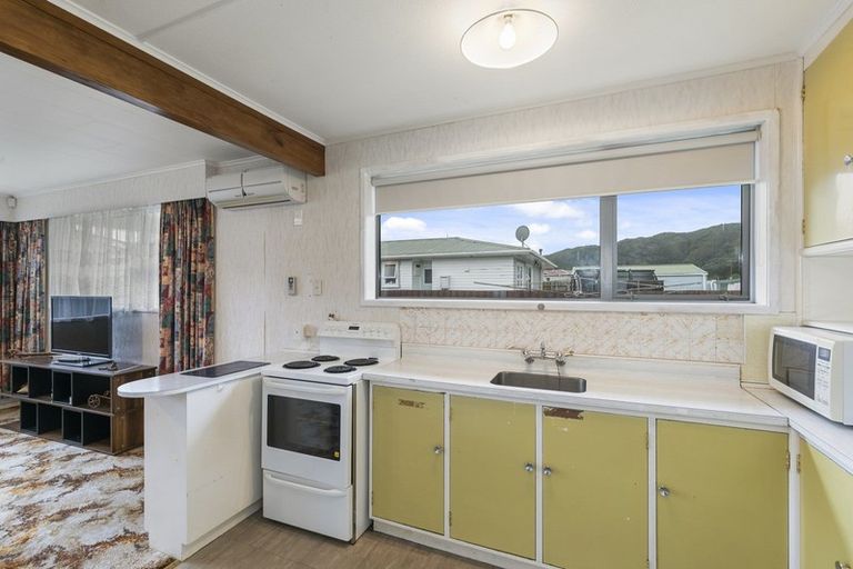 Photo of property in 34a Matthews Road, Wainuiomata, Lower Hutt, 5014