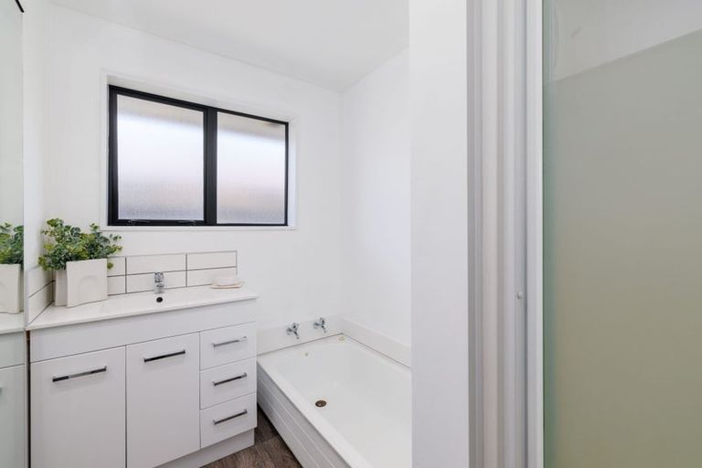 Photo of property in 146 Burwood Road, Burwood, Christchurch, 8083