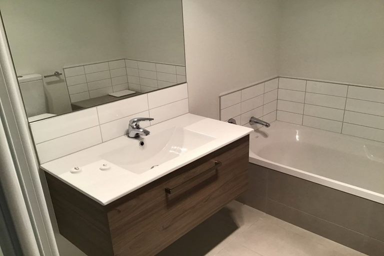 Photo of property in 8 Naeo Close, Papamoa Beach, Papamoa, 3118