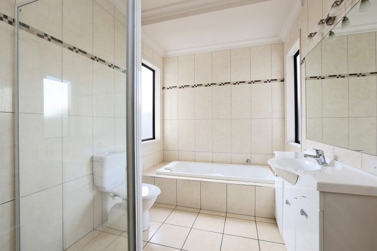 Photo of property in 80 Merlot Drive, Greenmeadows, Napier, 4112