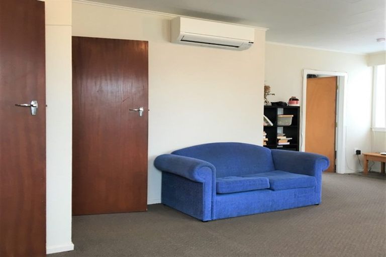 Photo of property in 4 Duke Place, New Plymouth, 4310