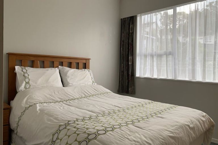 Photo of property in 5 Halswater Drive, Churton Park, Wellington, 6037