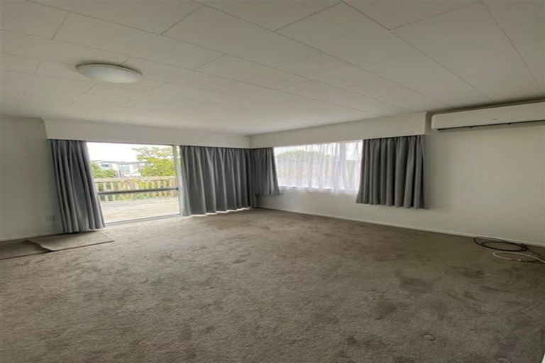 Photo of property in 21 Ranui Avenue, Ranui, Auckland, 0612