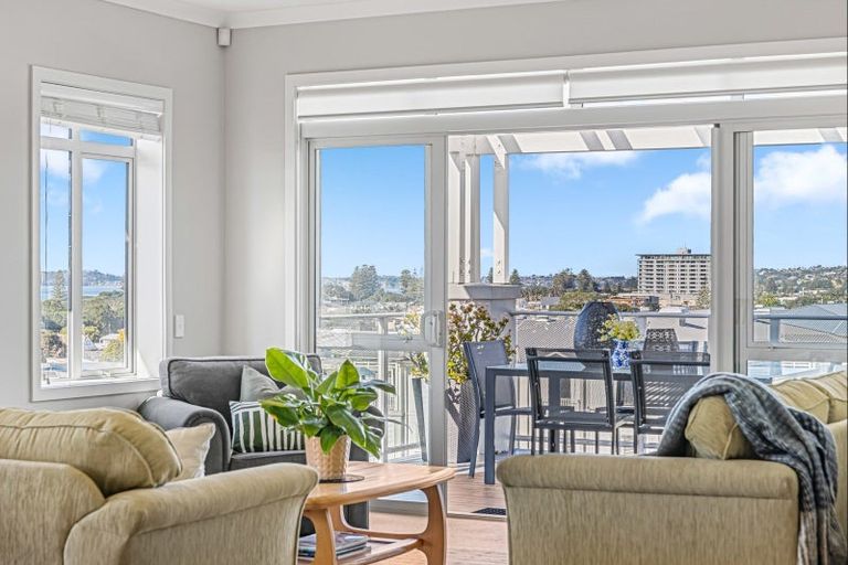 Photo of property in 72 Landmark Terrace, Orewa, 0931