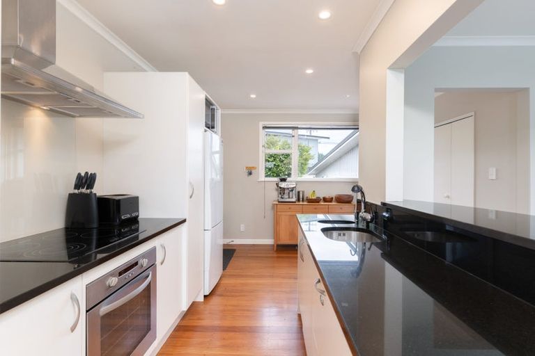 Photo of property in 7 Motukaraka Point, Pauatahanui, Porirua, 5381