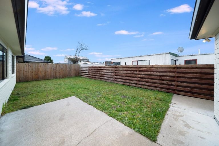 Photo of property in 2/9 Heath Street, Saint Andrews, Hamilton, 3200