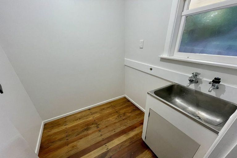 Photo of property in 21 Lowry Crescent, Stokes Valley, Lower Hutt, 5019