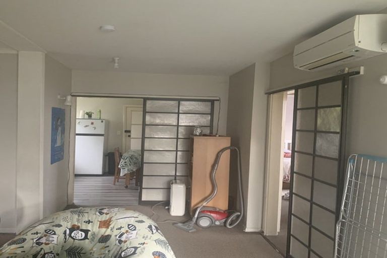 Photo of property in 8 Auburn Avenue, Upper Riccarton, Christchurch, 8041