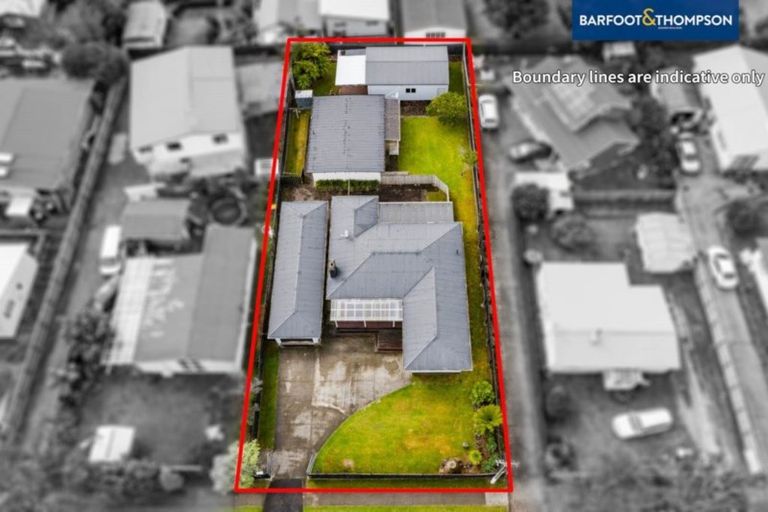 Photo of property in 8 Ranui Station Road, Ranui, Auckland, 0612