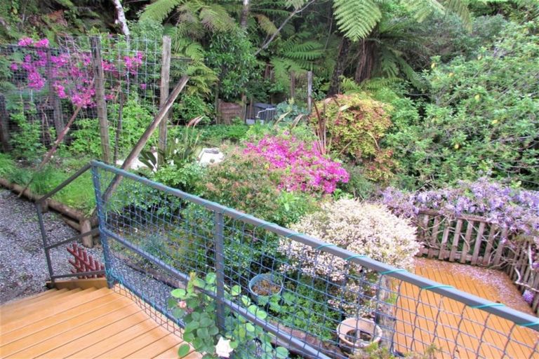 Photo of property in 20 Weenink Road, Karoro, Greymouth, 7805