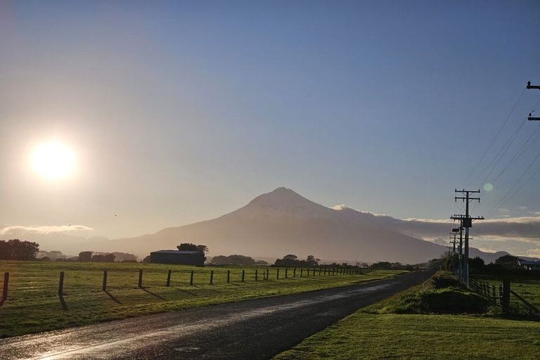 Photo of property in 3 Upper Kina Road, Oaonui, Opunake, 4681