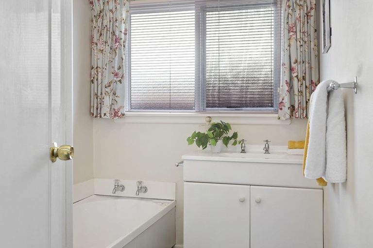 Photo of property in 2/491 Greers Road, Bishopdale, Christchurch, 8053