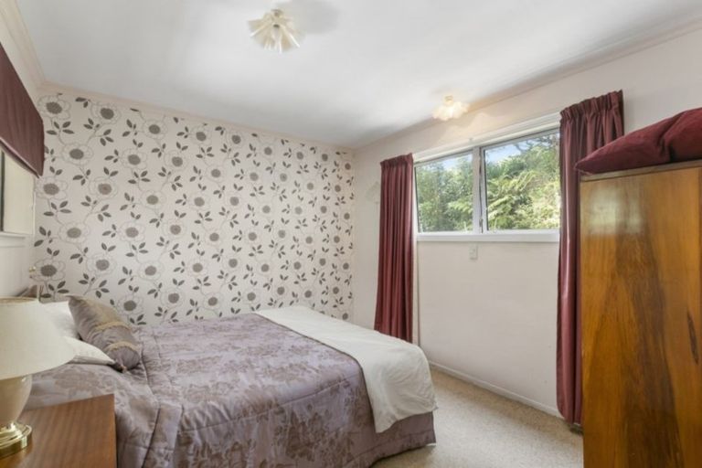 Photo of property in 84 Dowse Drive, Maungaraki, Lower Hutt, 5010