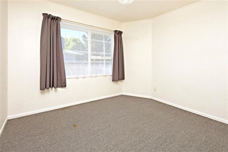 Photo of property in 41 Gossamer Drive, Pakuranga Heights, Auckland, 2010
