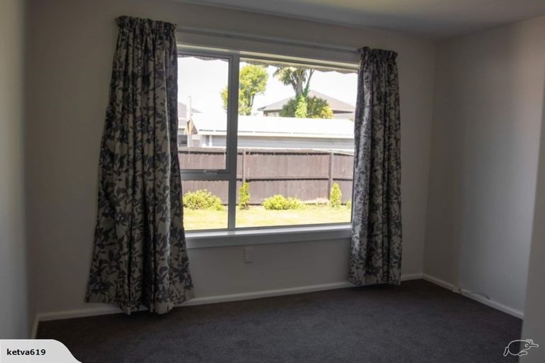Photo of property in 32 Deepdale Street, Burnside, Christchurch, 8053
