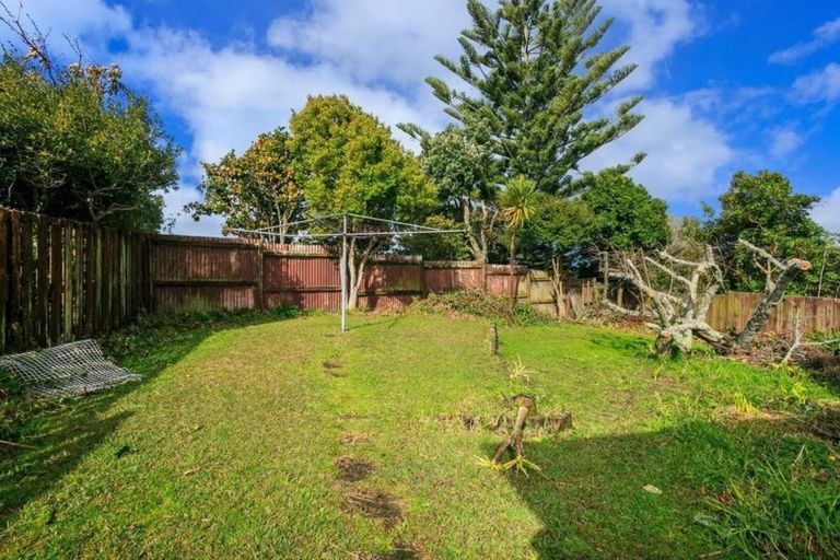 Photo of property in 12 Cassia Place, Sunnynook, Auckland, 0620