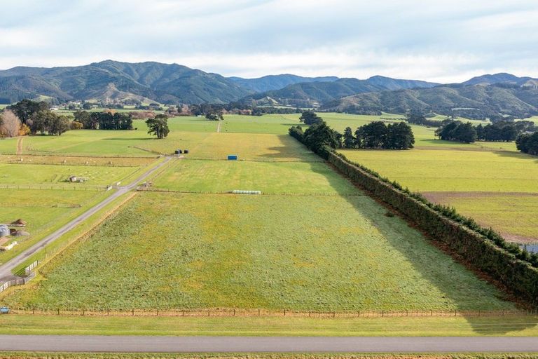 Photo of property in 64a Thomas Road, Carrington, Carterton, 5791