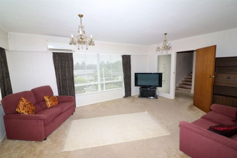 Photo of property in 11 Ries Street, Dannevirke, 4930