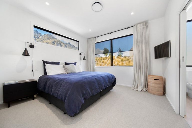 Photo of property in 3a Glenelg Lane, Jacks Point, 9371