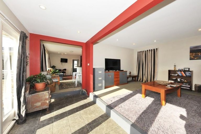 Photo of property in 12 Glenrowan Avenue, Avondale, Christchurch, 8061