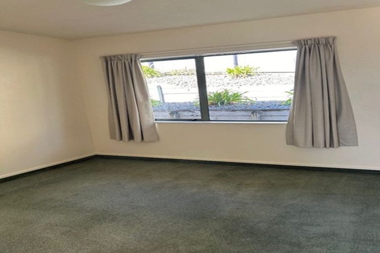 Photo of property in 135 Realm Drive, Paraparaumu, 5032