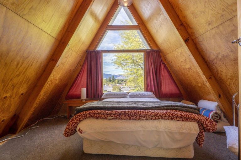 Photo of property in 9 Chalet Crescent, Hanmer Springs, 7334