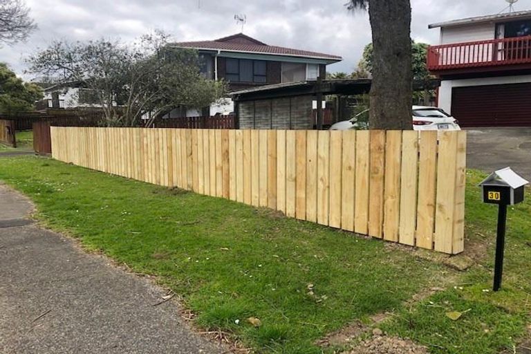 Photo of property in 30 Sikkim Crescent, Clover Park, Auckland, 2019