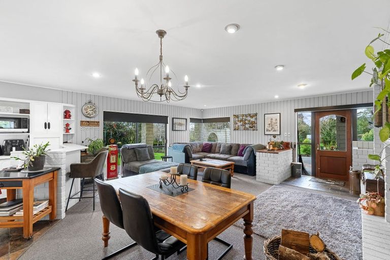 Photo of property in 24 Koputaroa Road, Levin, 5575