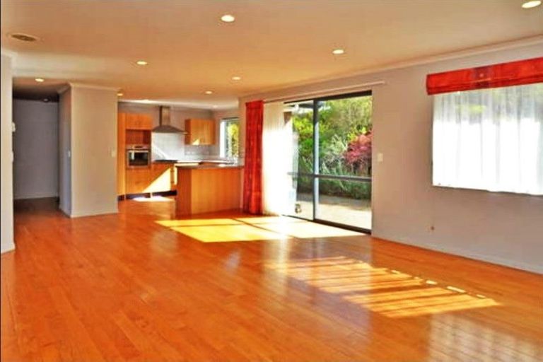 Photo of property in 329 Upper Harbour Drive, Greenhithe, Auckland, 0632