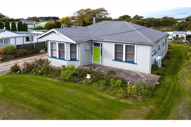 Photo of property in 32 Augustine Street, Waimate, 7924