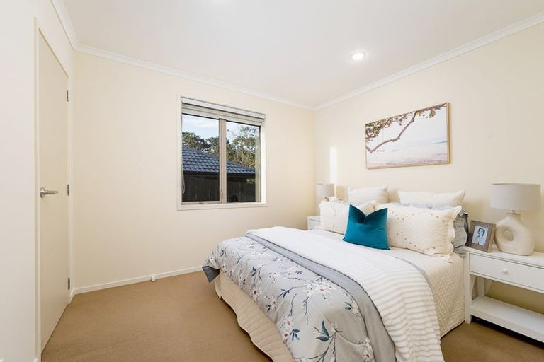 Photo of property in 23 Anna Lane, Glen Eden, Auckland, 0602