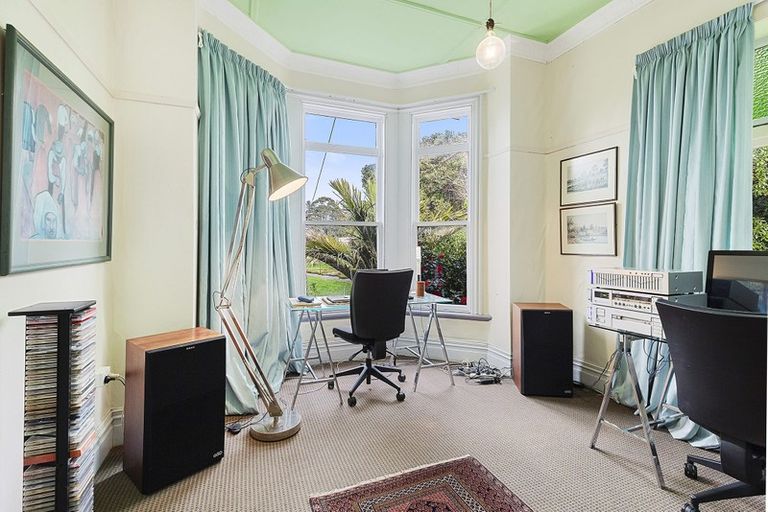 Photo of property in 16 Morton Street, Berhampore, Wellington, 6023