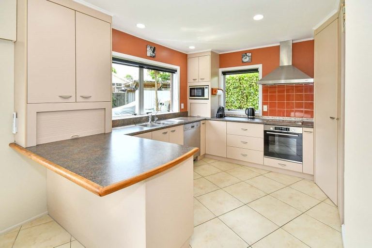 Photo of property in 30 Callis Avenue, Opaheke, Papakura, 2113