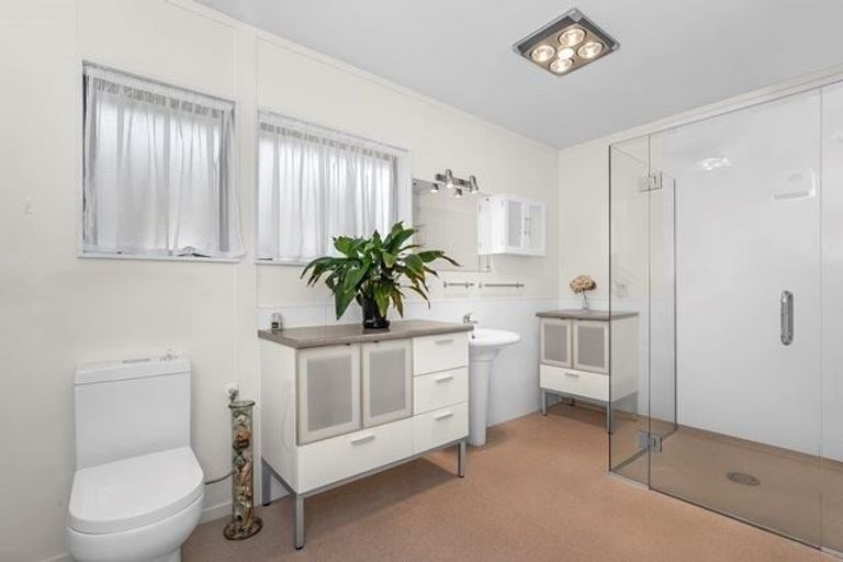 Photo of property in 1/13 Menary Street, Papakura, 2110