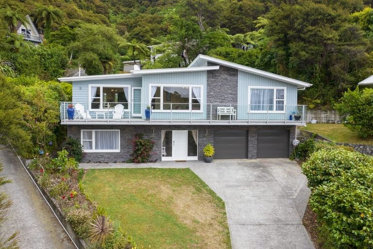 Photo of property in 8 Volkner Grove, Waterloo, Lower Hutt, 5011