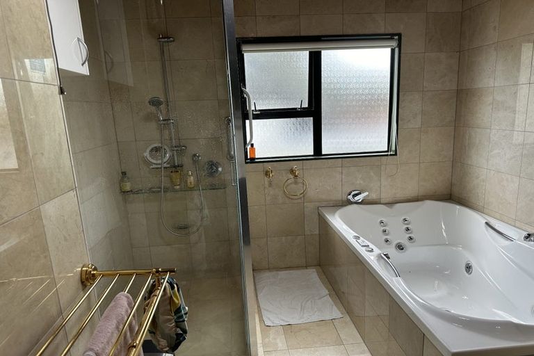 Photo of property in 24 Halladale Road, Papakowhai, Porirua, 5024