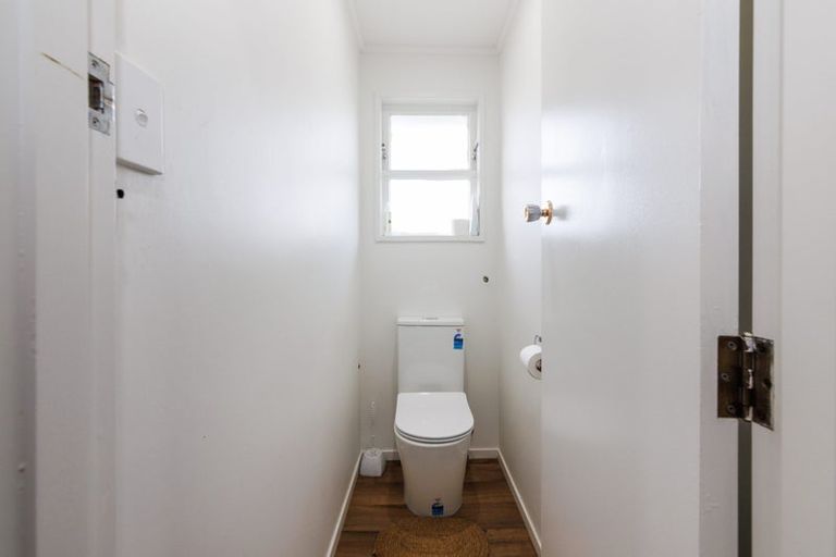 Photo of property in 12 Motuoapa Place, Kelvin Grove, Palmerston North, 4414