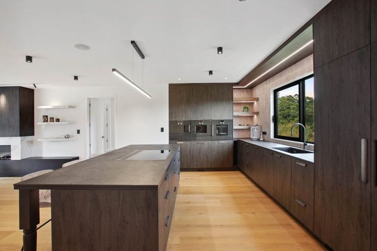 Photo of property in 28a Oliver Twist Avenue, Mellons Bay, Auckland, 2014