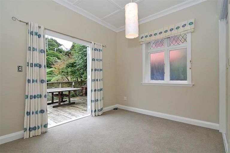 Photo of property in 41 Waikowhai Street, Ngaio, Wellington, 6035