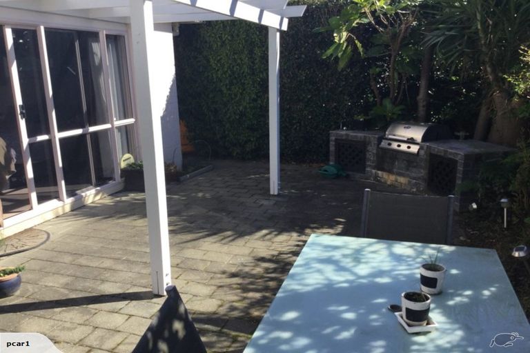 Photo of property in 19 Kensington Drive, Taradale, Napier, 4112