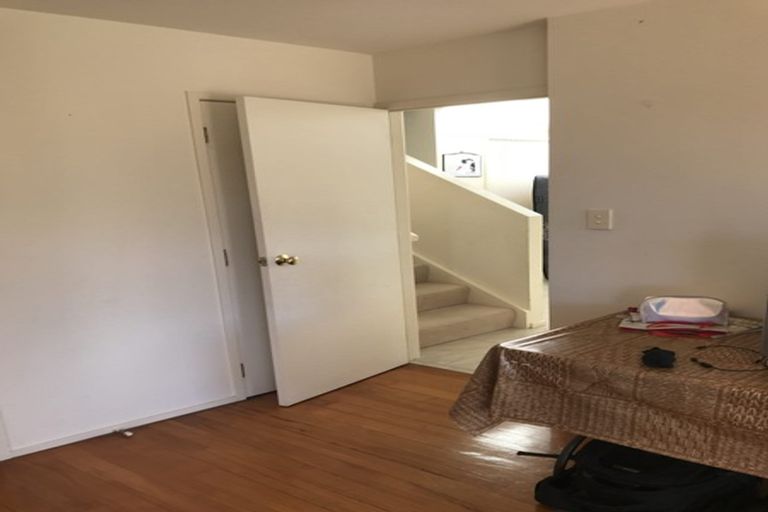 Photo of property in 8 Adelie Place, Murrays Bay, Auckland, 0630