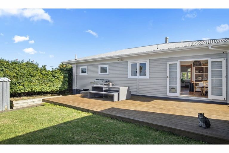 Photo of property in 21 France Street, Waiuku, 2123