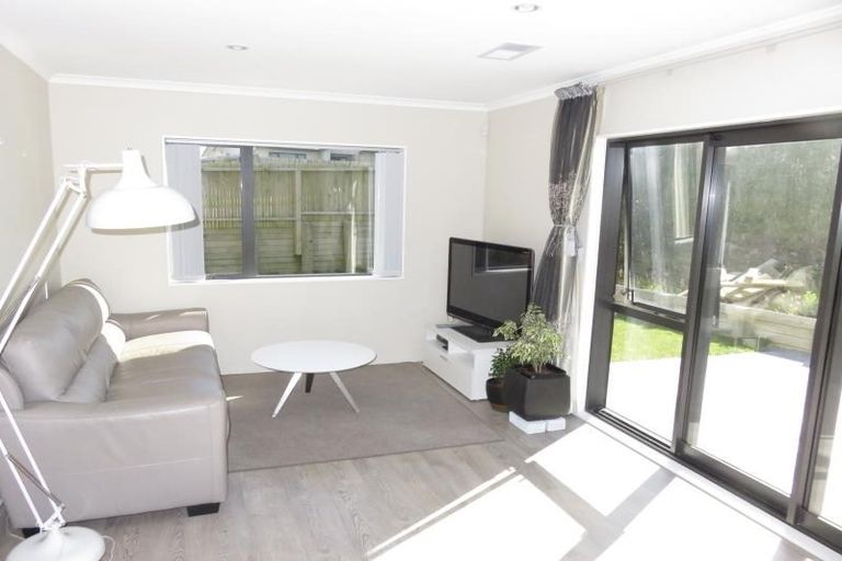 Photo of property in 100 Amesbury Drive, Churton Park, Wellington, 6037