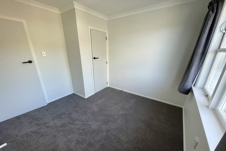 Photo of property in 21 Lowry Crescent, Stokes Valley, Lower Hutt, 5019