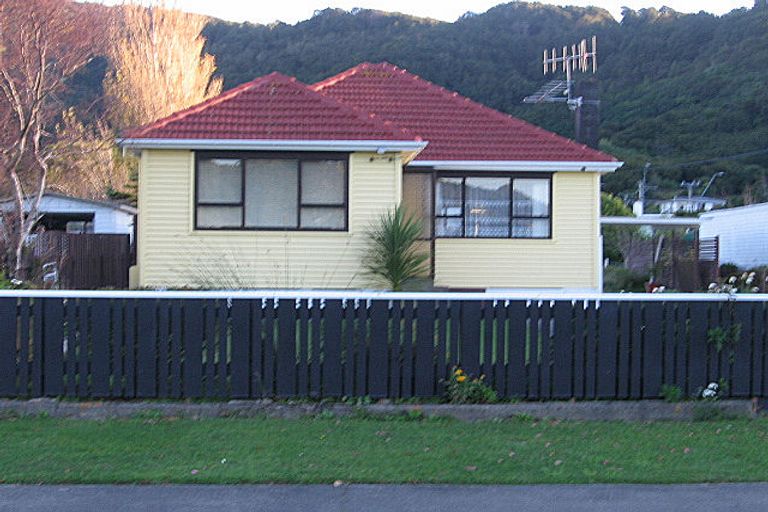 Photo of property in 55 Totara Street, Wainuiomata, Lower Hutt, 5014