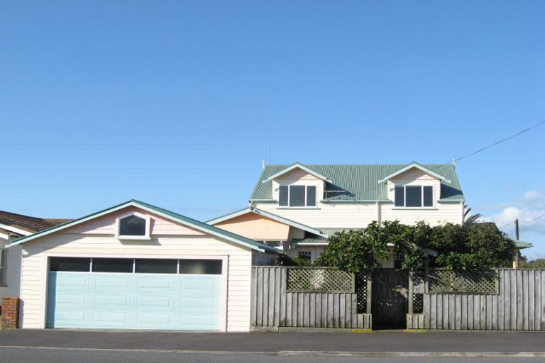 Photo of property in 13 Beach Street, Fitzroy, New Plymouth, 4312