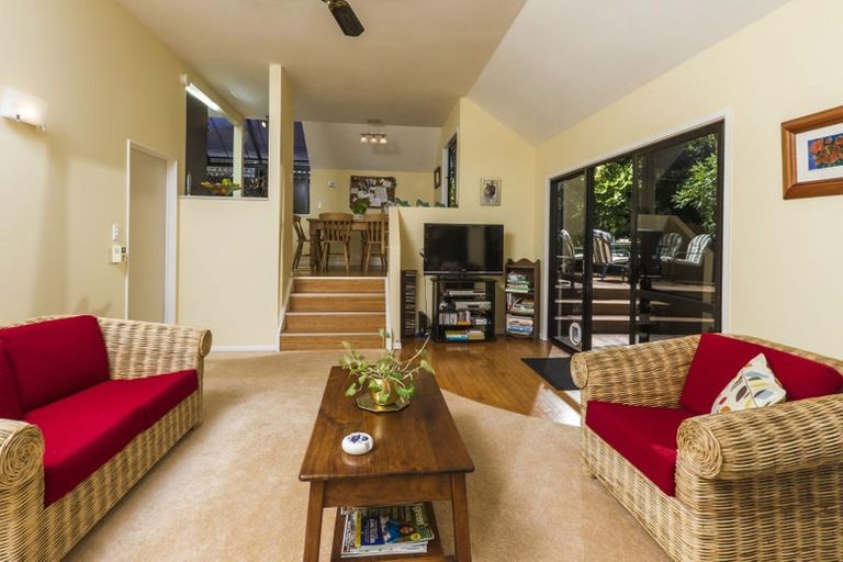 Photo of property in 1 Stitchbird Close, Murrays Bay, Auckland, 0630