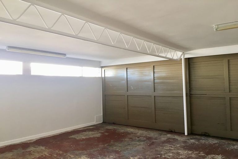 Photo of property in 109 Sylvan Avenue, Northcote, Auckland, 0627